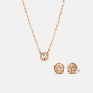 $125 Coach Gold Open Circle Necklace & Tea Rose Stud Earrings Set